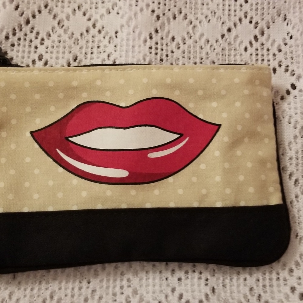 Ipsy makeup bag